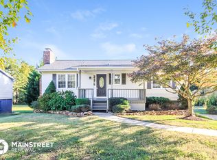5596 Marty Ln, Clemmons, NC 27012