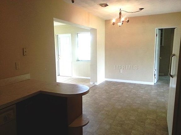 4th image of 3603 16th Ave W