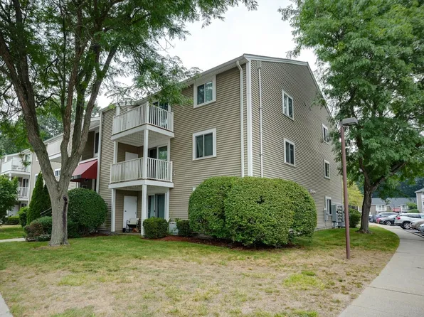 36 Silver Hill Ln APT 23, Natick, MA 01760