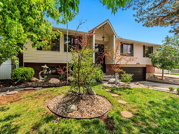 2nd image of 9495 S Pinedale Cir