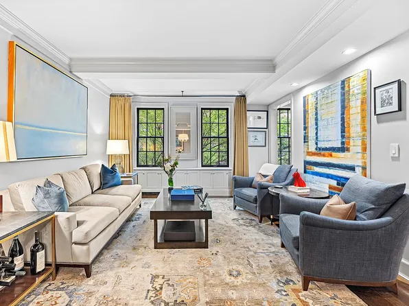 28 E 10th St APT 4H, New York, NY 10003