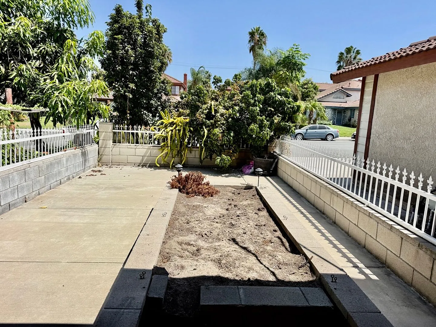 Beautiful 3-Bedroom, 2-Bathroom Single-Family Home — Photo 2