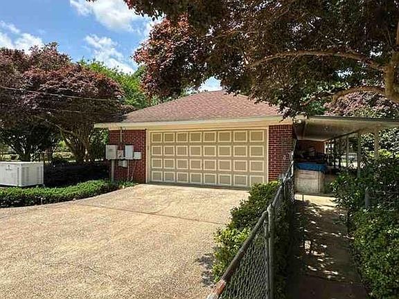 4th image of 10550 McLaughlin Ln