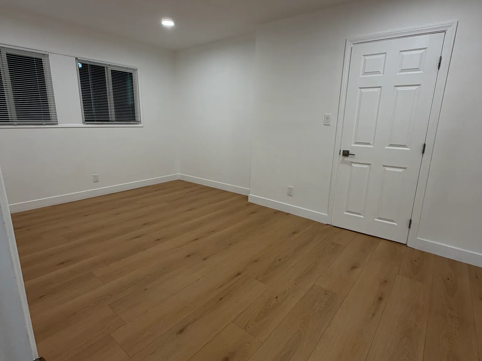 3 bed, 1800 sqft, $5,500 — Photo 2