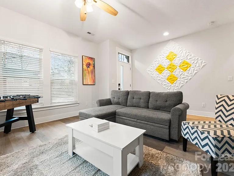 648 W End Dr — Photo 10