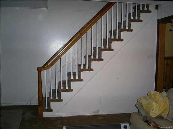 3rd image of 8 Park Ave