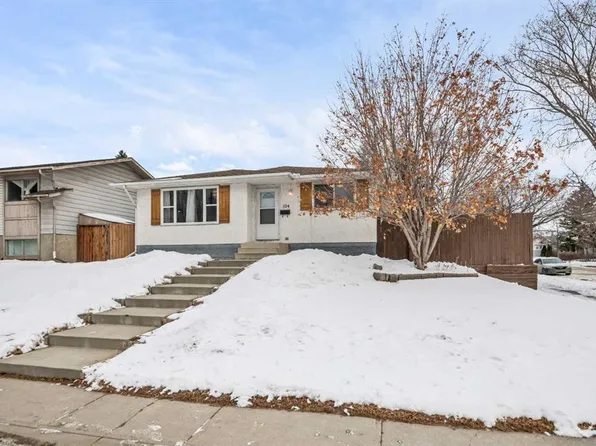 104 Doverthorn Close SE, Calgary, AB T2B 2G6