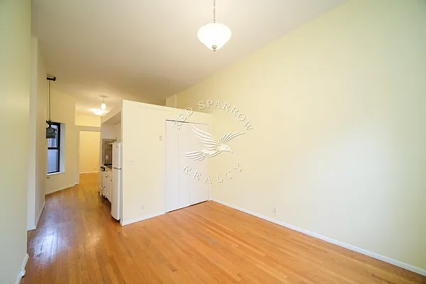 Rented by Red Sparrow Realty Group | media 21