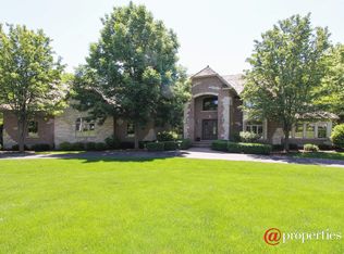 10 Arrowwood Dr, Hawthorn Woods, IL 60047