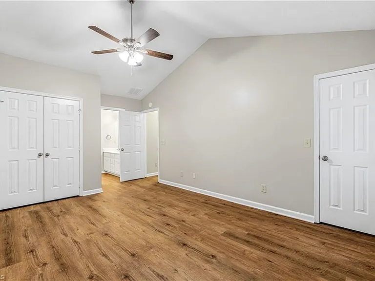 2320 Meadow Gate Dr — Photo 23