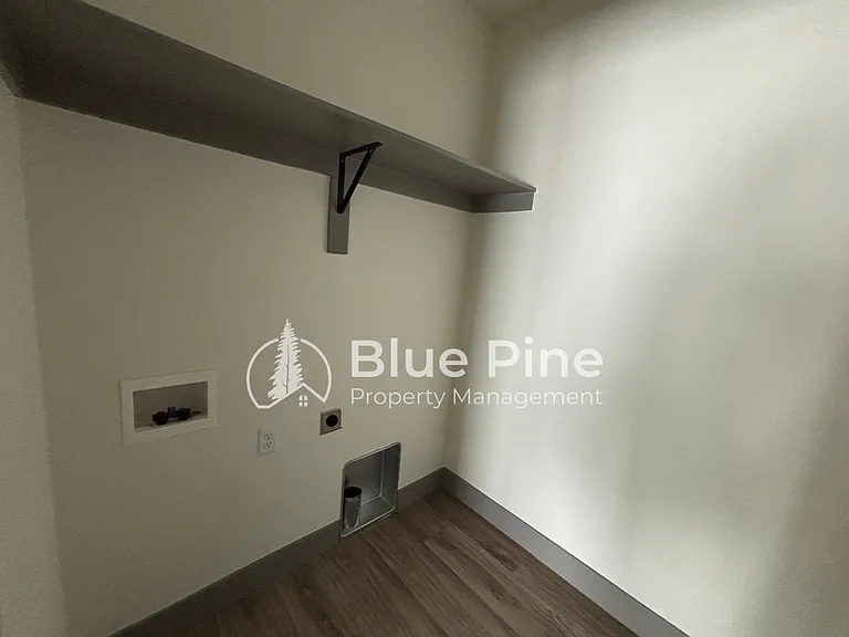 5133 Beach Dr #1 — Photo 16