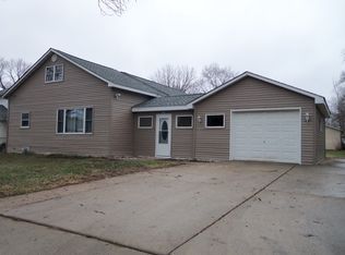 34701 N Holman Ave, Ingleside, IL 60041