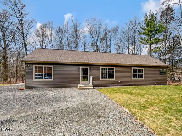 153 Lincoln Green Ln, Newfoundland, PA 18445