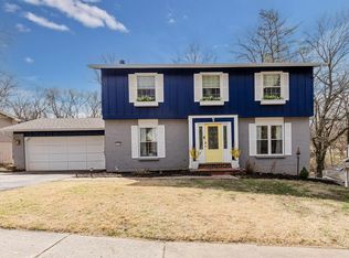 1218 Dunloe Rd, Ballwin, MO 63021