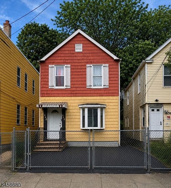 1st image of 648 S 20Th St