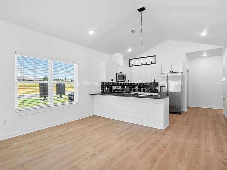 8705 Cantera Dr #B — Photo 7