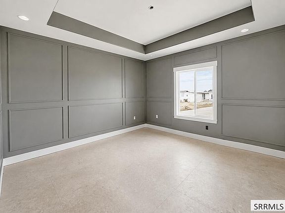 4th image of 661 Glacier Ave