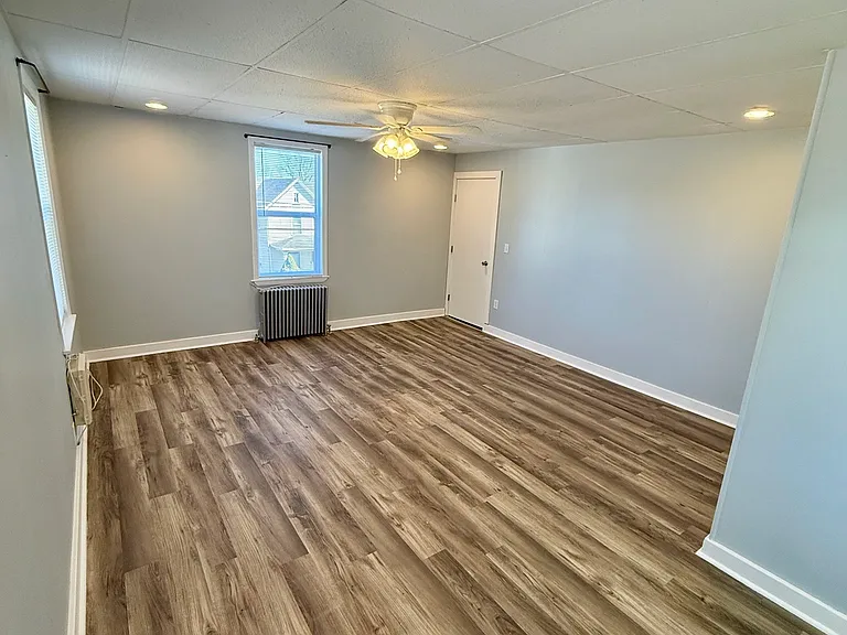242 Washington Blvd #1/2 — Photo 8