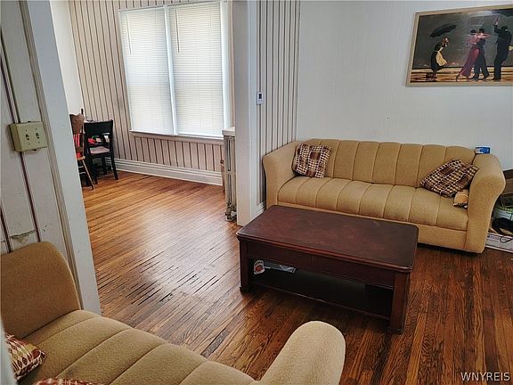 5th image of 139 Englewood Ave