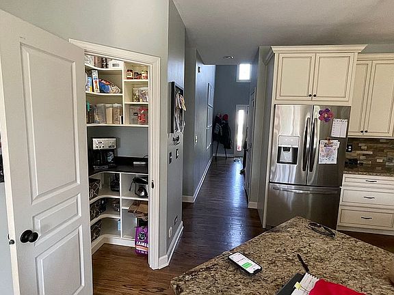 5th image of 1721 Fox Trail Dr
