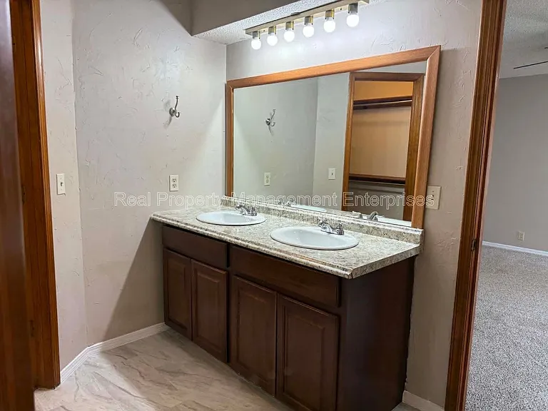 12400 Eric Field Pl — Photo 25