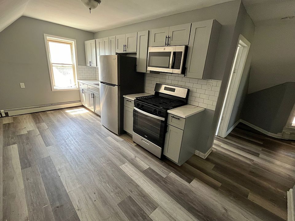 1st image of 13-15 Vincent St APT 3