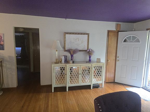 5th image of 1750 W 48th Pl