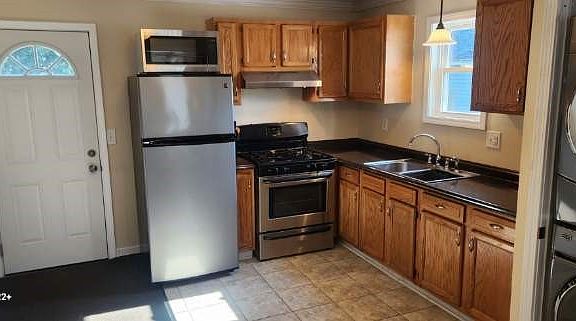 5th image of 5860 Reis Dr