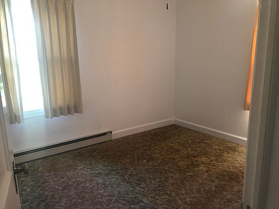 4th image of 713 Anderson St