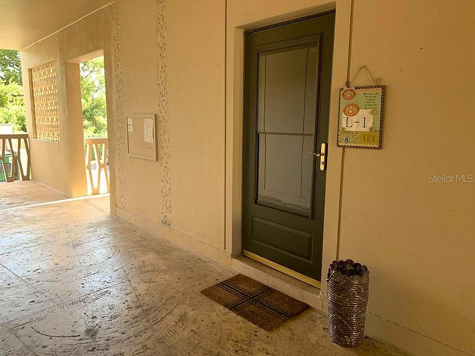 1st image of 700 Melrose Ave APT L1