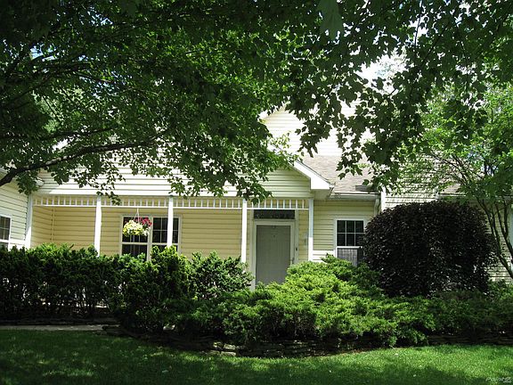 120 Farmstead Circle front 6