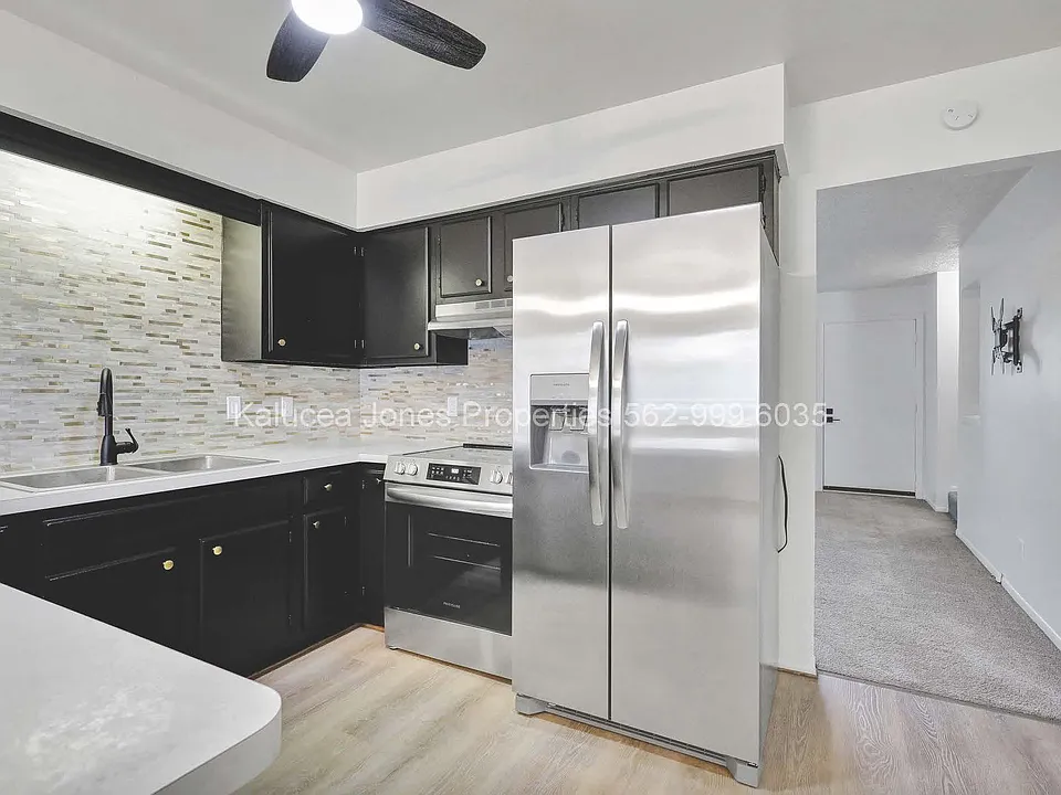 128 Grand Manor Dr