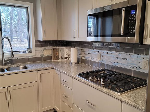 3rd image of 1417 2nd St