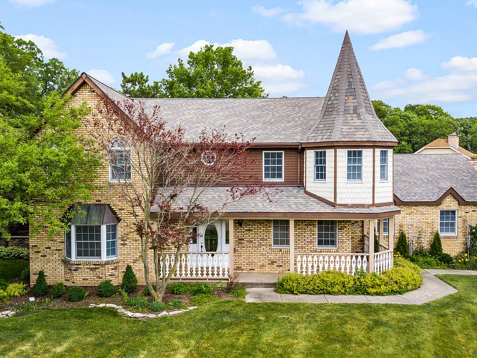 1st image of 16215 S Pin Oak Ct