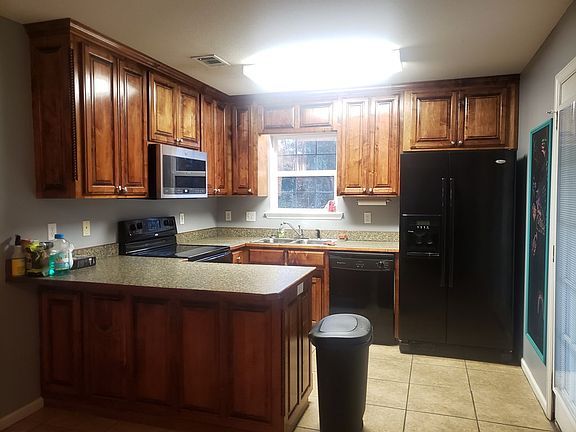 3rd image of 429 Bryson Cir