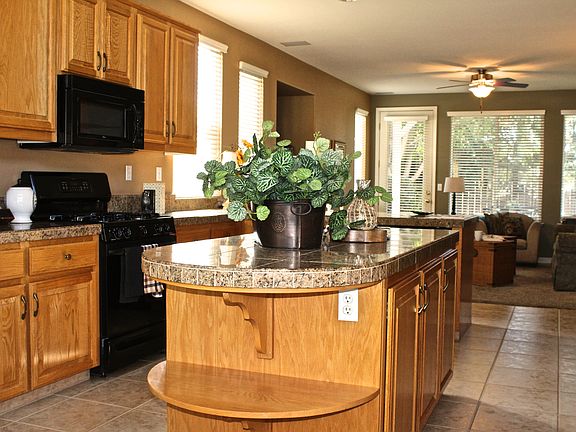 Kitchen/family room