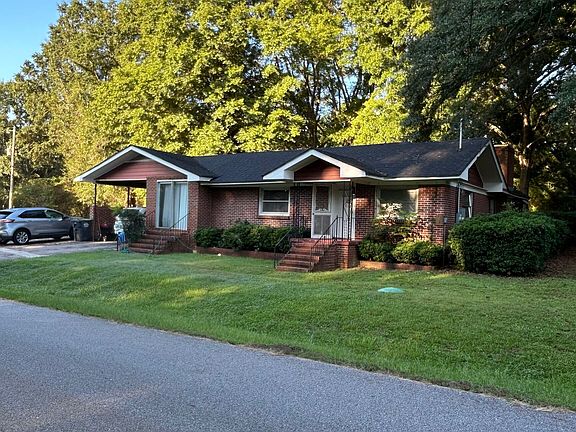 5th image of 224 Cosby Dr