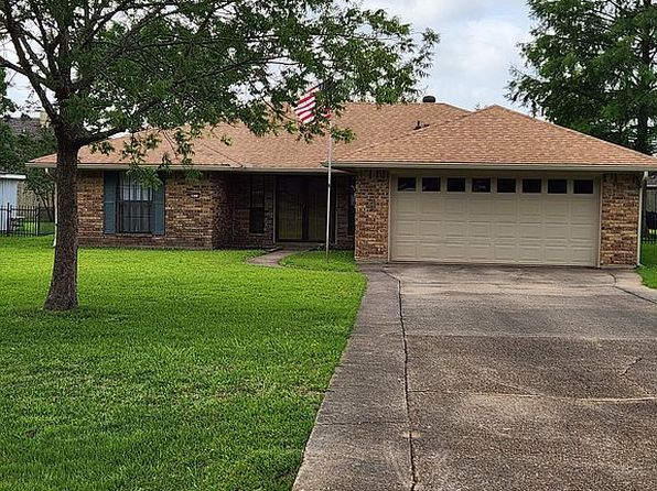 4415 Parkridge Dr