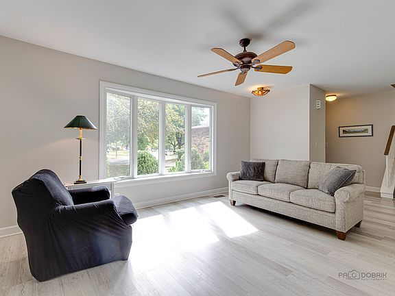 4th image of 1137 Weeping Willow Ln