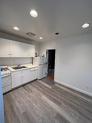 5th image of 473 Columbus Ave #1