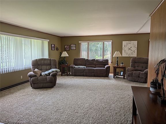 3rd image of 4392 2nd St SE