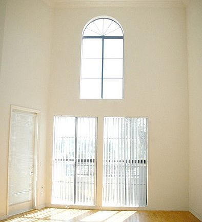 5th image of 540 N Rossmore Ave APT 405