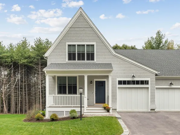 19 Wolcott Woods Ln #19, Milton, MA 02186