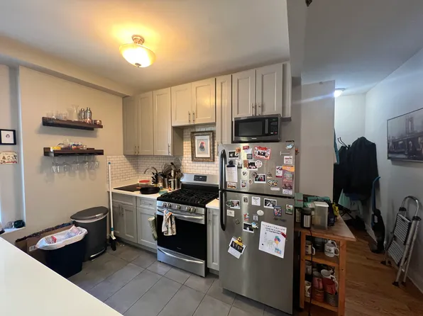 1575 President Street 10 image 2 of 18
