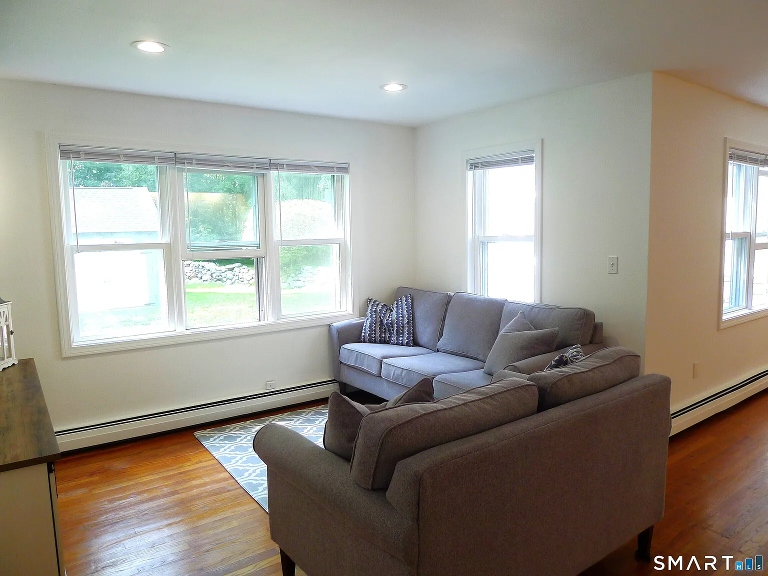 3 bed, 2.0 bath, 2534 sqft, $4,500 — Photo 4
