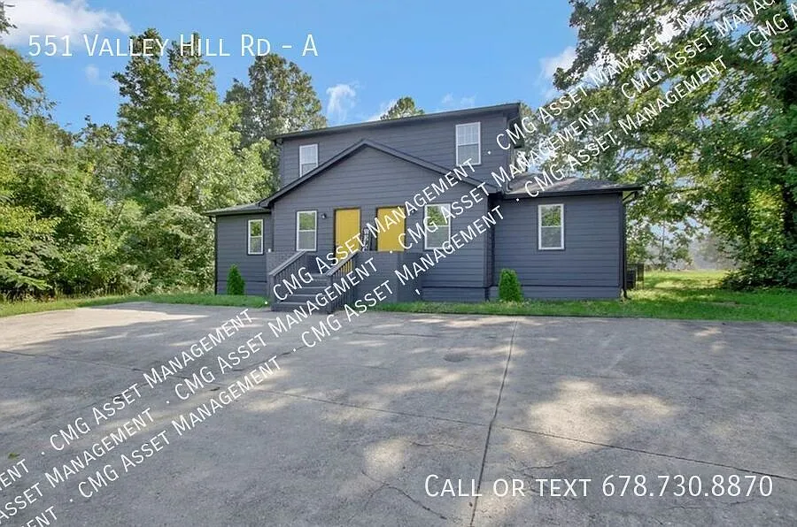 Beautiful Duplex Waiting For You To Call Home! — Photo 1