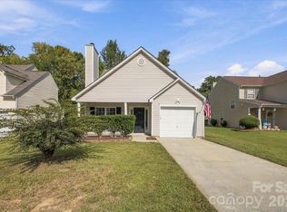 7812 Montbrook Dr, Charlotte, NC 28214