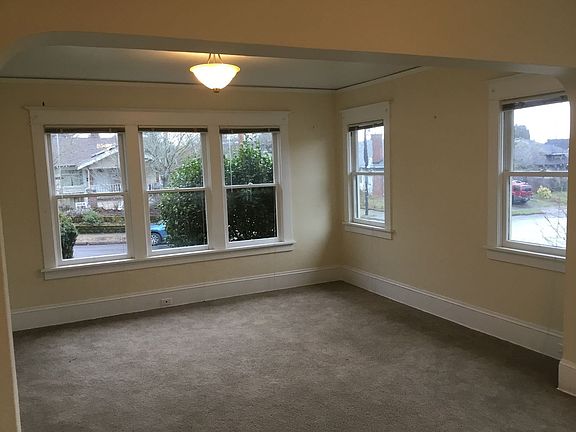 3rd image of 7544 N Albina Ave