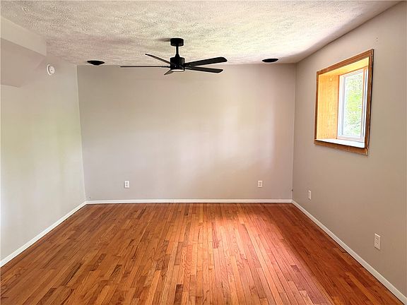 2nd image of 1112 Glenn Ave