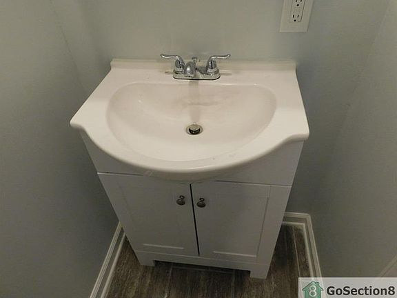 3rd image of 2051 W Tioga St